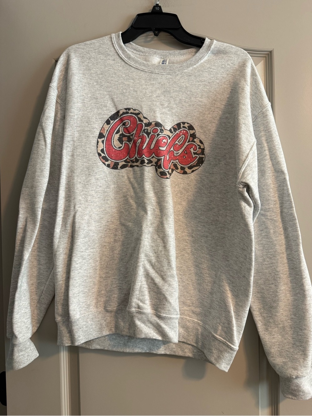 Jerzees Gray Crewneck Sweatshirt with Red Leopard 'Chiefs' Logo
